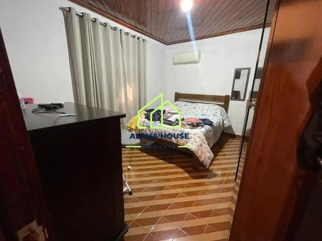 Casa / Sobrado para Venda em Pindamonhangaba/SP Parque São Benedito 3 Quartos
