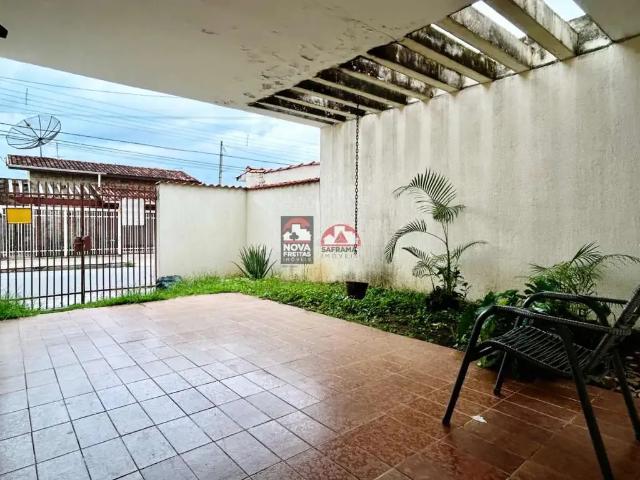 Casa / Sobrado para Venda em Pindamonhangaba/SP Parque São Domingos 3 Quartos