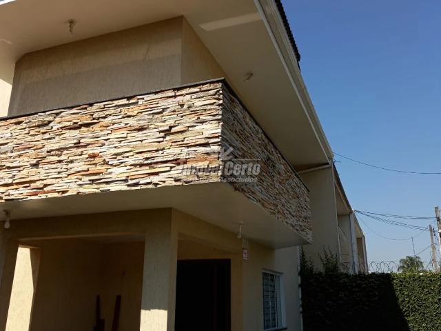 Casa / Sobrado para Venda em Pinhais/PR Centro 3 Quartos