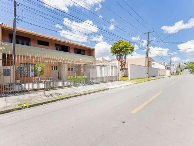 Casa / Sobrado para Venda em Pinhais/PR Centro 4 Quartos