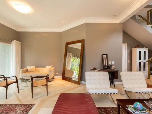 Casa / Sobrado para Venda em Pinhais/PR Alphaville Graciosa 4 Quartos