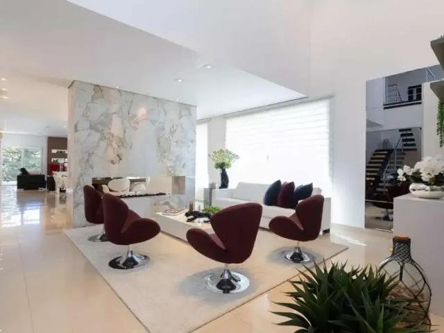 Casa / Sobrado para Venda em Pinhais/PR Alphaville Graciosa 5 Quartos