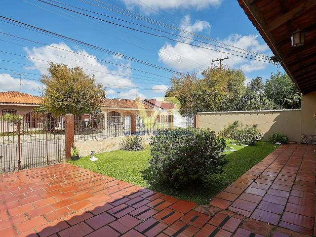 Casa / Sobrado para Venda em Pinhais/PR Atuba 3 Quartos
