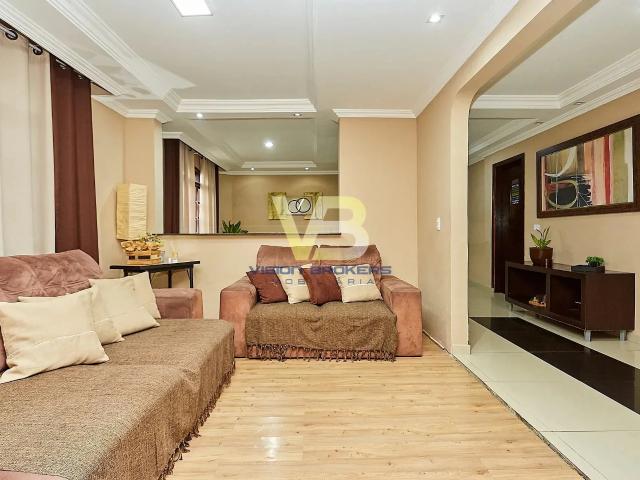 Casa / Sobrado para Venda em Pinhais/PR Atuba 4 Quartos