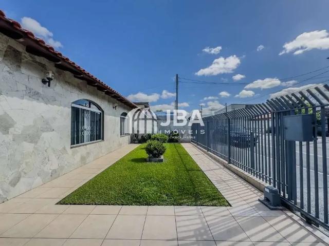 Casa / Sobrado para Venda em Pinhais/PR Atuba 5 Quartos