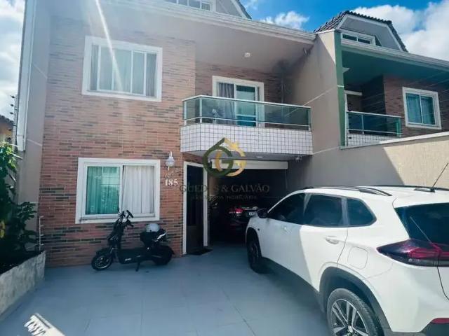 Casa / Sobrado para Venda em Pinhais/PR Pineville 4 Quartos