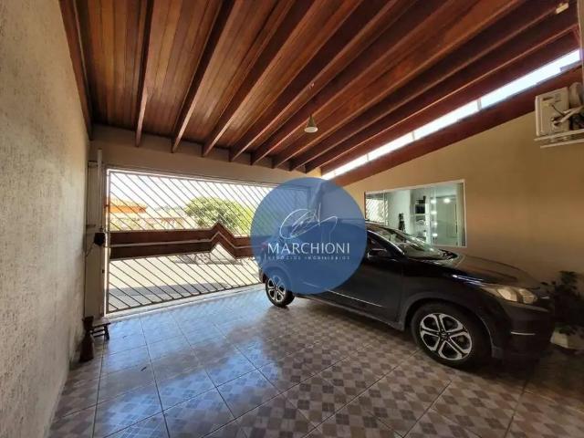 Casa / Sobrado para Venda em Pinhalzinho/SP Jardim Copacabana 3 Quartos
