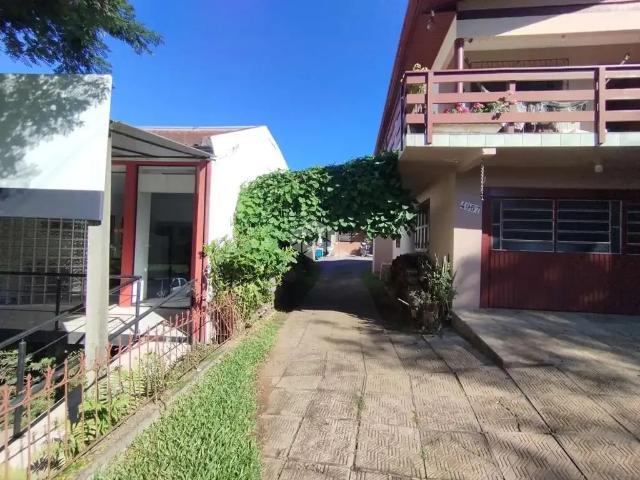 Casa / Sobrado para Venda em Picada Café/RS Centro 5 Quartos