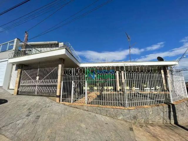 Casa / Sobrado para Venda em Piracicaba/SP Castelinho 3 Quartos