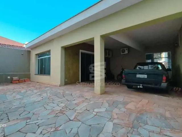 Casa / Sobrado para Venda em Piracicaba/SP São Dimas 4 Quartos