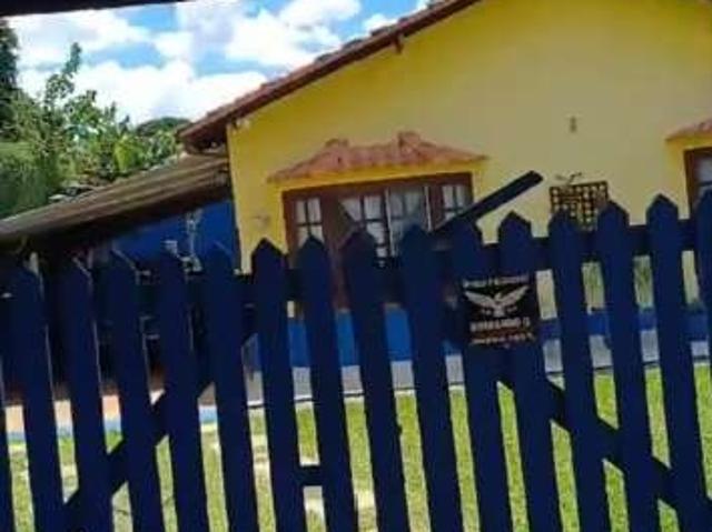 Casa / Sobrado para Venda em Piranguinho/MG Centro 3 Quartos