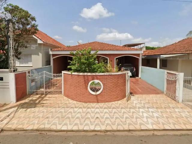 Casa / Sobrado para Venda em Pirangi/SP Centro