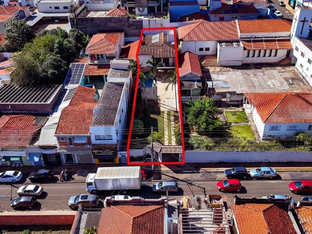 Casa / Sobrado para Venda em Pirassununga/SP Centro 5 Quartos