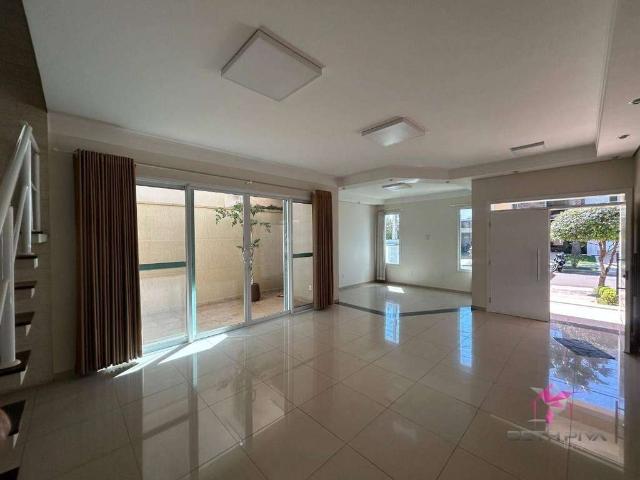 Casa / Sobrado para Venda em Pirassununga/SP Cidade Jardim 4 Quartos