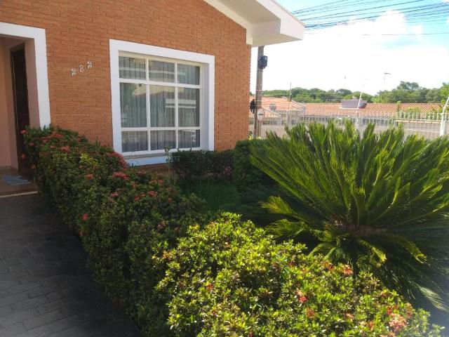 Casa / Sobrado para Venda em Pirassununga/SP Jardim Eldorado 3 Quartos