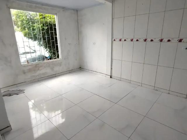 Casa / Sobrado para Venda em Piraquara/PR Guarituba 2 Quartos