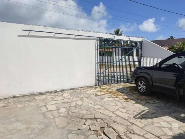 Casa / Sobrado para Venda em Pitimbu/PB Praia de Pitimbu 4 Quartos