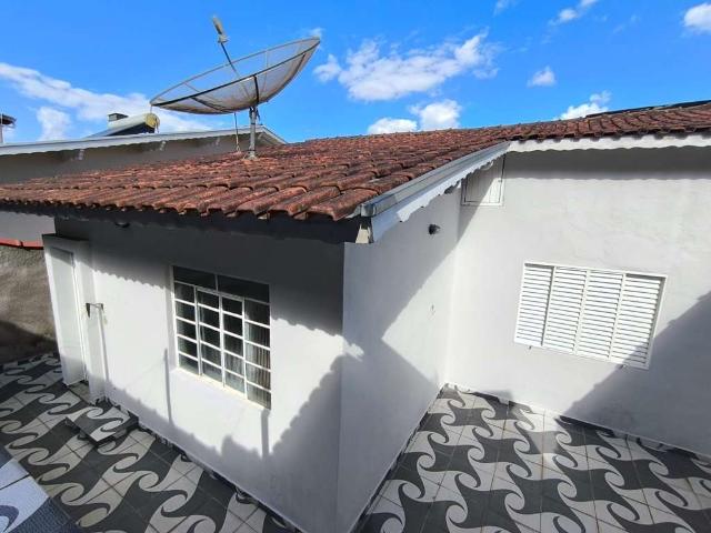 Casa / Sobrado para Venda em Poços de Caldas/MG Vila Caio Junqueira 3 Quartos