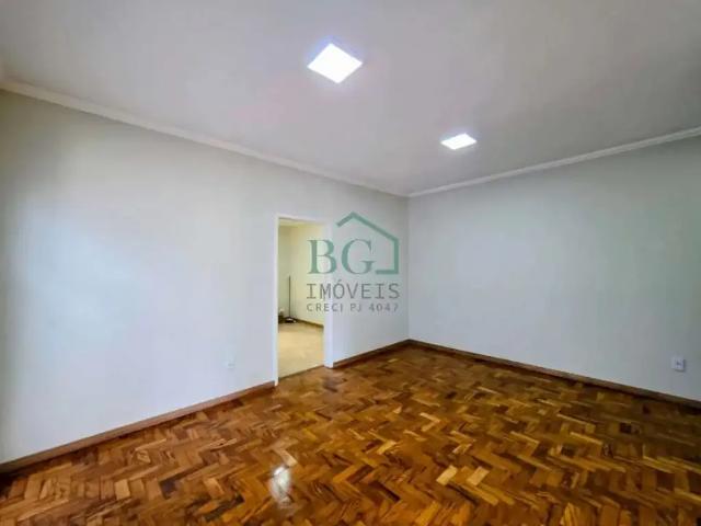 Casa / Sobrado para Venda em Poços de Caldas/MG Vila Líder 4 Quartos