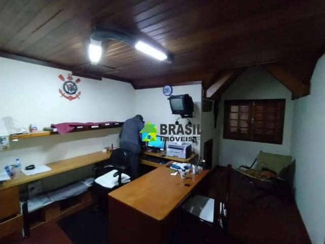 Casa / Sobrado para Venda em Poços de Caldas/MG Bortolan 4 Quartos