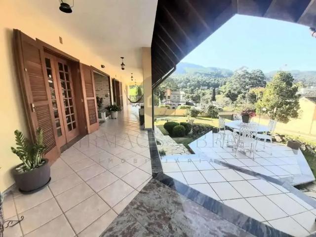 Casa / Sobrado para Venda em Poços de Caldas/MG Chácara São Francisco 4 Quartos