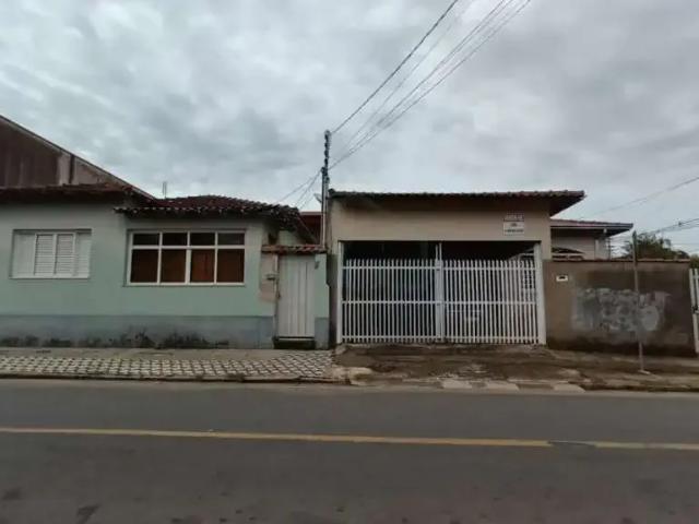 Casa / Sobrado para Venda em Poços de Caldas/MG Country Club 2 Quartos