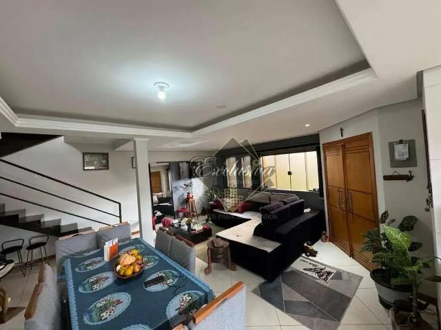 Casa / Sobrado para Venda em Poços de Caldas/MG Jardim Country Club 3 Quartos