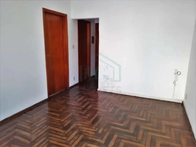 Casa / Sobrado para Venda em Poços de Caldas/MG Jardim Country Club 4 Quartos