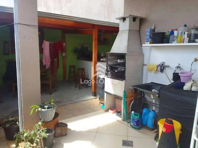 Casa / Sobrado para Venda em Poços de Caldas/MG Jardim Country Club 4 Quartos