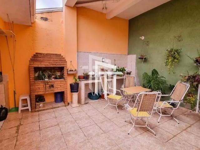Casa / Sobrado para Venda em Poços de Caldas/MG Jardim Centenário 3 Quartos