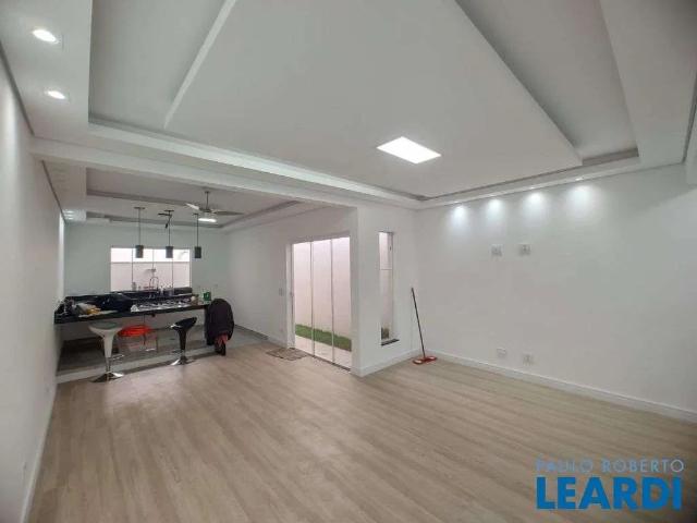 Casa / Sobrado para Venda em Poços de Caldas/MG Jardim Bandeirantes 3 Quartos