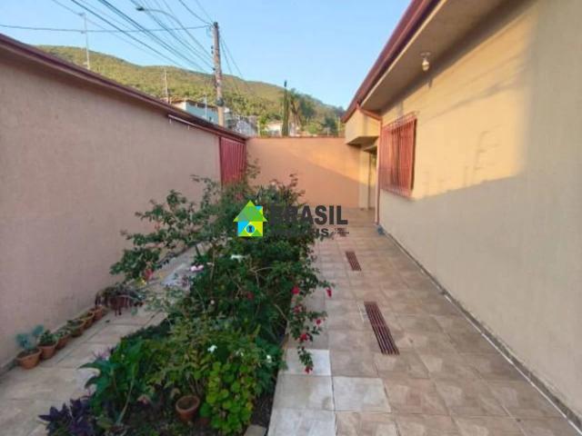 Casa / Sobrado para Venda em Poços de Caldas/MG Jardim dos Estados 3 Quartos