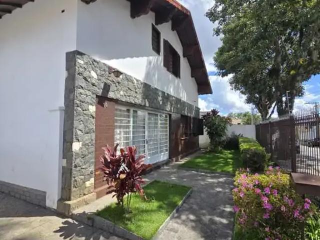 Casa / Sobrado para Venda em Poços de Caldas/MG Jardim dos Estados 3 Quartos