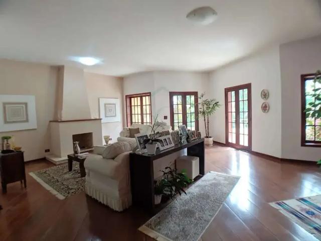 Casa / Sobrado para Venda em Poços de Caldas/MG Jardim dos Estados 5 Quartos
