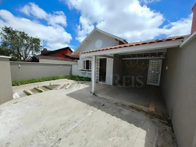 Casa / Sobrado para Venda em Poços de Caldas/MG Jardim das Azaléias 3 Quartos