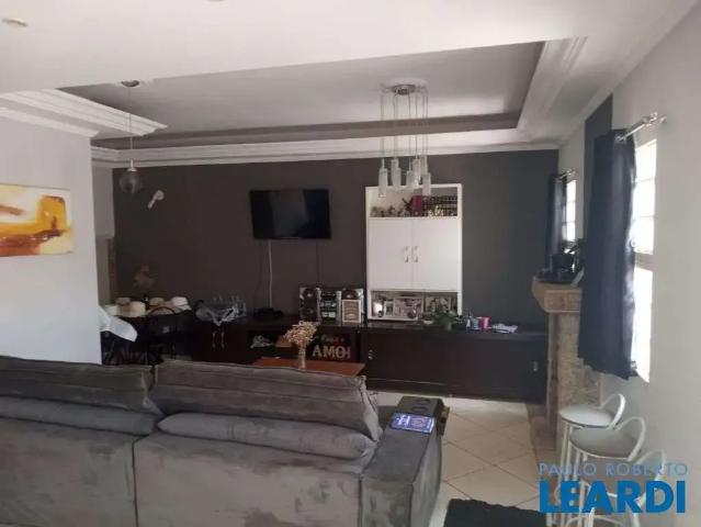 Casa / Sobrado para Venda em Poços de Caldas/MG Jardim das Azaléias 3 Quartos