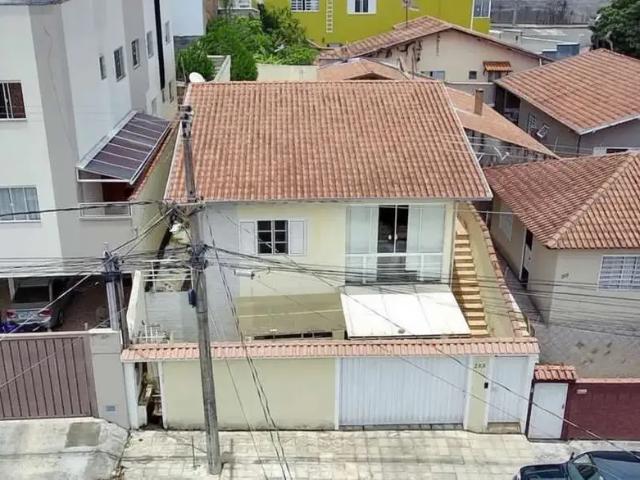 Casa / Sobrado para Venda em Poços de Caldas/MG Jardim das Azaléias 3 Quartos