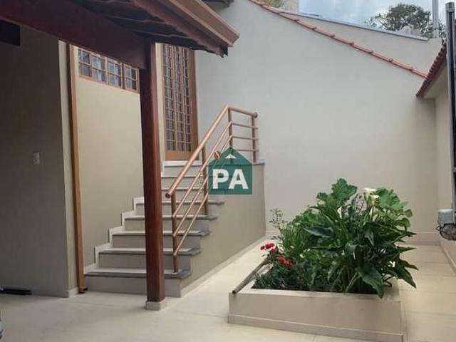 Casa / Sobrado para Venda em Poços de Caldas/MG Jardim das Azaléias 3 Quartos