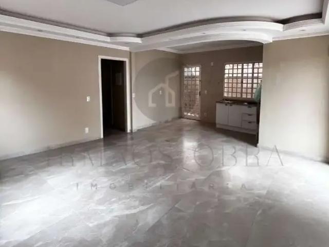 Casa / Sobrado para Venda em Poços de Caldas/MG Jardim das Azaléias 3 Quartos