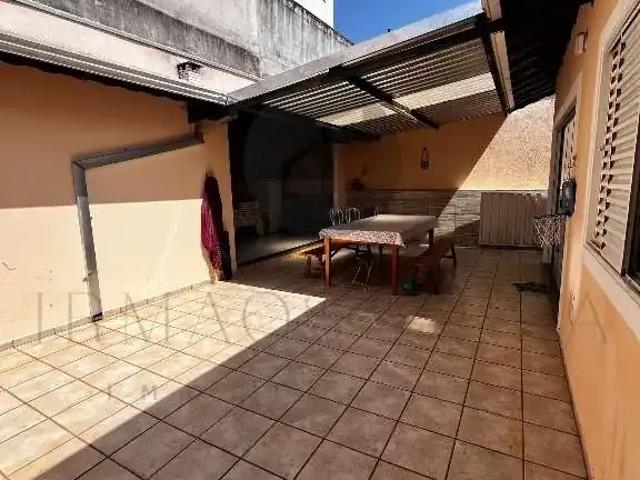 Casa / Sobrado para Venda em Poços de Caldas/MG Jardim das Hortênsias 3 Quartos