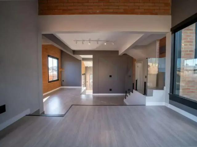 Casa / Sobrado para Venda em Poços de Caldas/MG Jardim das Hortênsias 2 Quartos