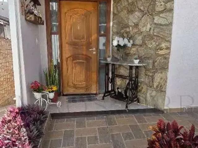 Casa / Sobrado para Venda em Poços de Caldas/MG Jardim das Hortênsias 4 Quartos