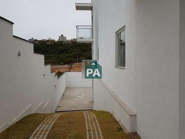 Casa / Sobrado para Venda em Poços de Caldas/MG Jardim Europa 3 Quartos