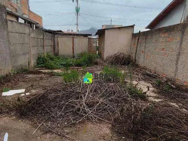 Casa / Sobrado para Venda em Poços de Caldas/MG Jardim Kennedy 2 Quartos