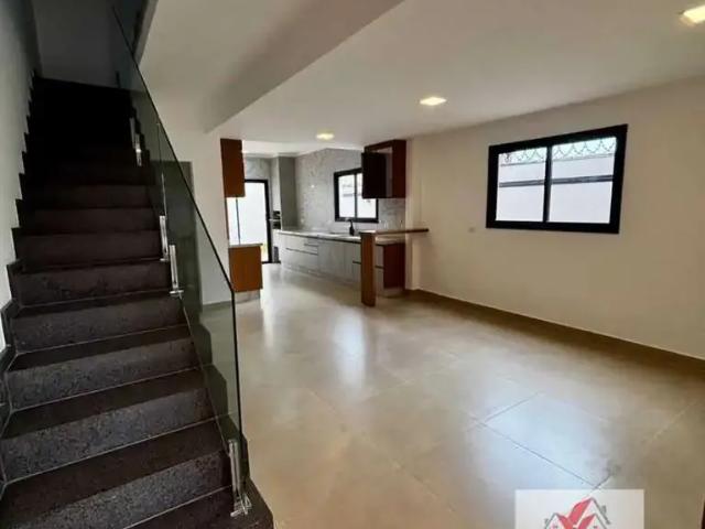Casa / Sobrado para Venda em Poços de Caldas/MG Jardim Ipê 3 Quartos