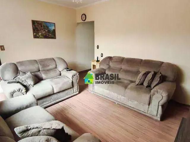 Casa / Sobrado para Venda em Poços de Caldas/MG Jardim Ipê 3 Quartos