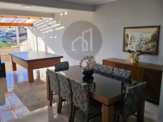 Casa / Sobrado para Venda em Poços de Caldas/MG Jardim Ipê 3 Quartos