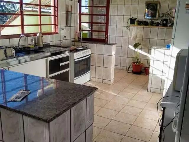 Casa / Sobrado para Venda em Poços de Caldas/MG Jardim Itamaraty II 3 Quartos