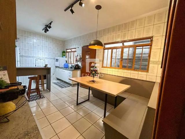 Casa / Sobrado para Venda em Poços de Caldas/MG Jardim São Paulo 3 Quartos