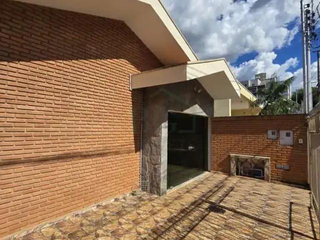 Casa / Sobrado para Venda em Poços de Caldas/MG Jardim Quisisana 5 Quartos